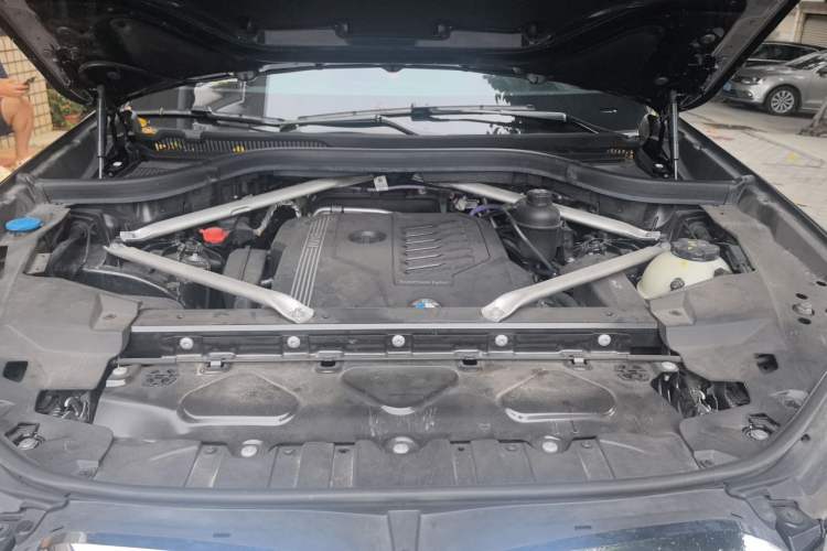 Used BMW X5 2022 Restyled xDrive 40Li M Sport Package Engine Bay