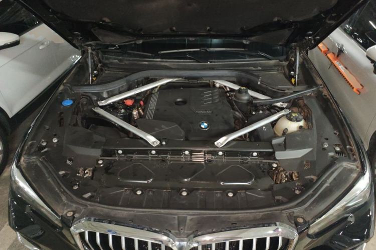 Used BMW X5 2022 xDrive 30Li M Sport Package Engine Bay