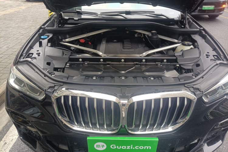 Used BMW X5 2022 xDrive40i M Sport Package Engine Bay