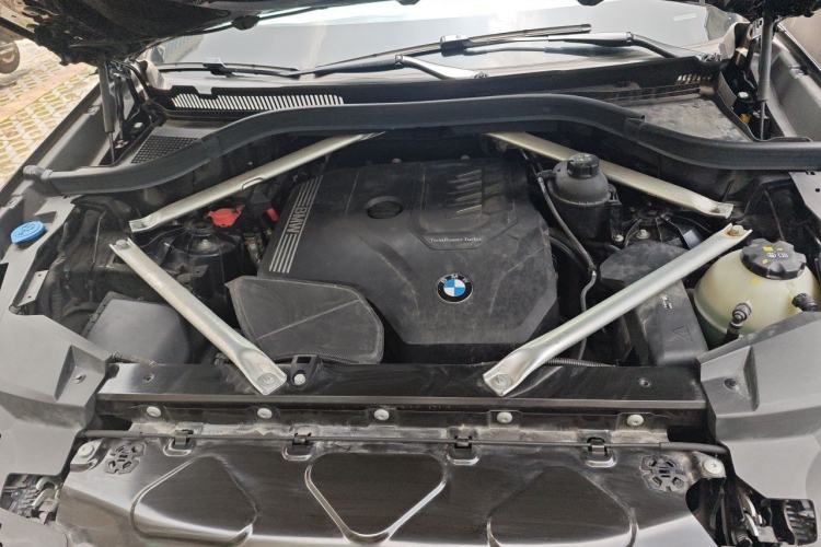 Used BMW X5 2022 xDrive 30Li M Sport Package Engine Bay