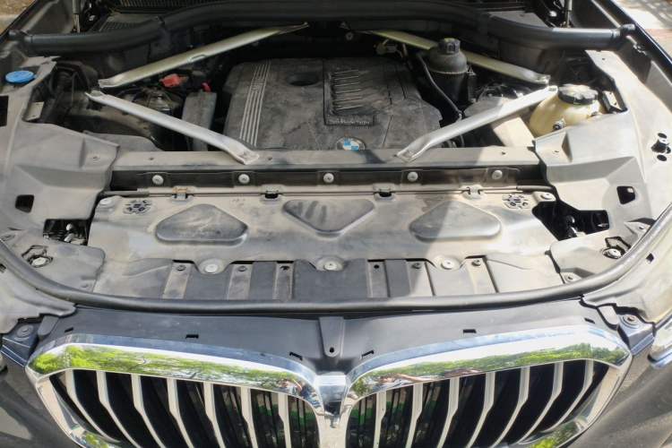 Used BMW X5 2022 xDrive40i M Sport Package Engine Bay