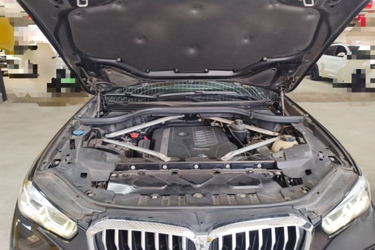 Used BMW X5 2022 xDrive40i M Sport Package Engine Bay