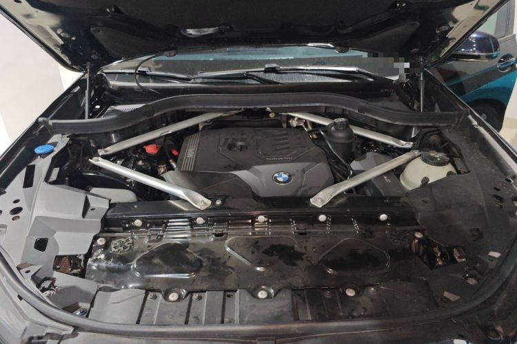 Used BMW X5 2022 Restyled xDrive 30Li Luxury Version M Sport Package Engine Bay