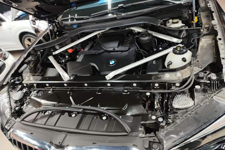 Used BMW X5 2022 Restyled xDrive 30Li M Sport Package Engine Bay
