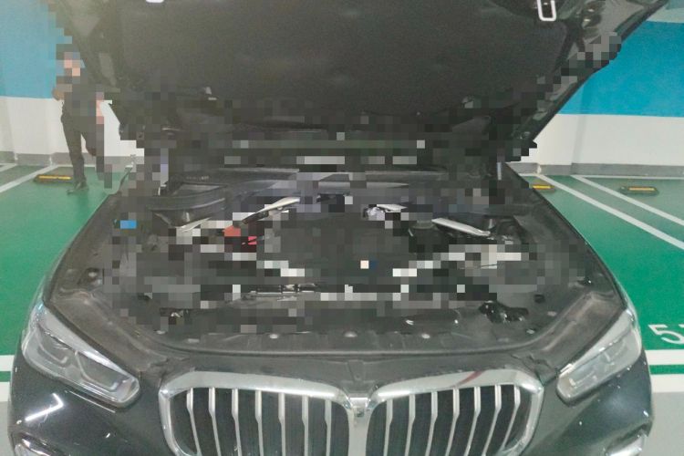 Used BMW X5 2022 Restyled xDrive 30Li Luxury Version M Sport Package Engine Bay