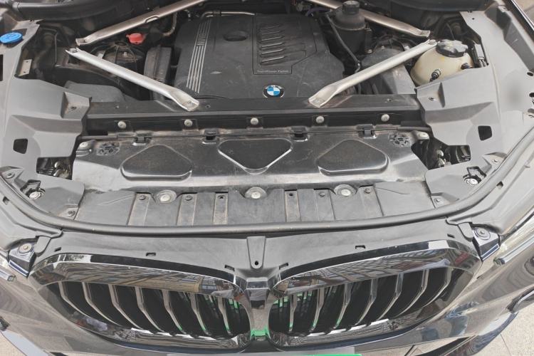 Used BMW X5 2022 Restyled xDrive 40Li M Sport Package Engine Bay