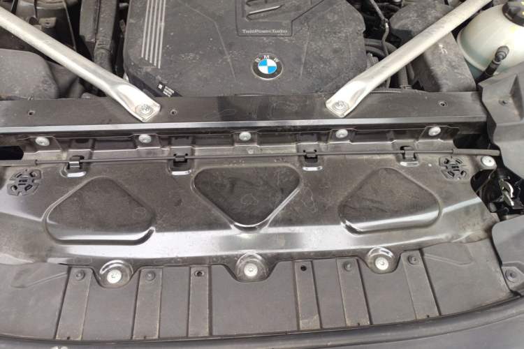 Used BMW X5 2022 Restyled xDrive 40Li M Sport Package Engine Bay