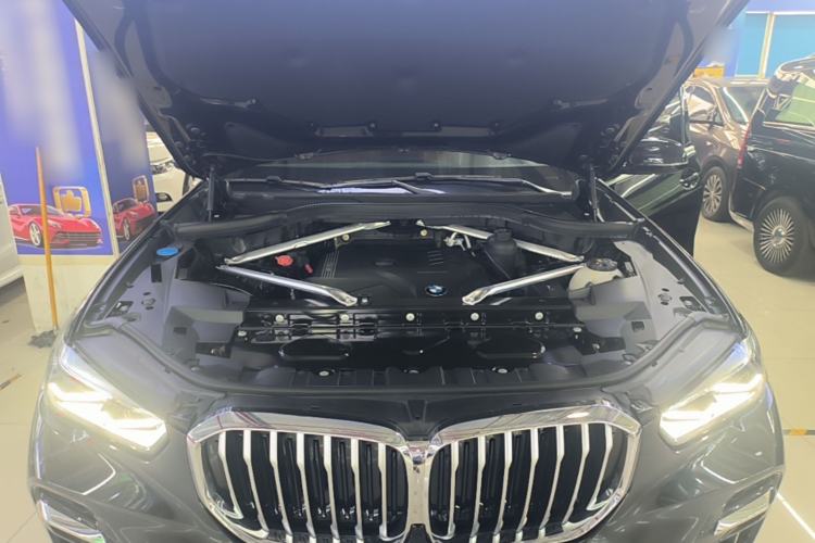 Used BMW X5 2022 Restyled xDrive 30Li M Sport Package Engine Bay