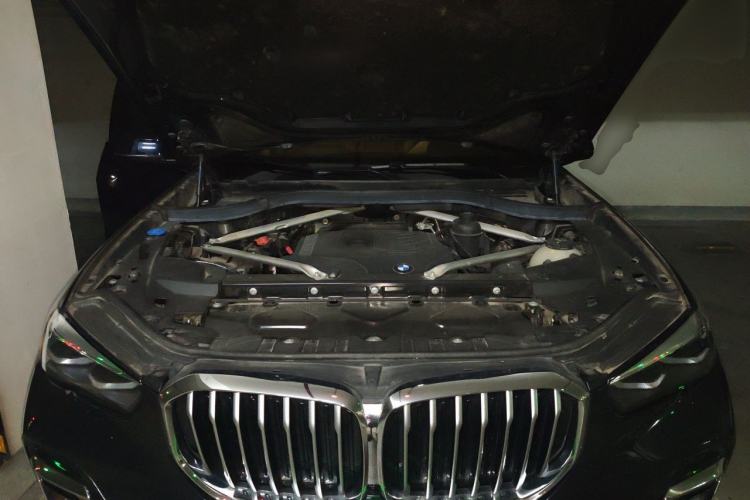 Used BMW X5 2022 Restyled xDrive 30Li M Sport Package Engine Bay