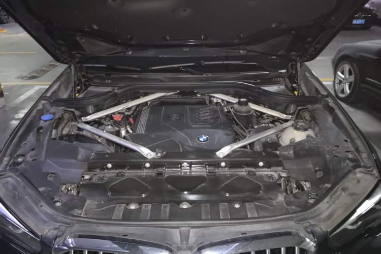 Used BMW X5 2022 xDrive 30Li M Sport Package Engine Bay