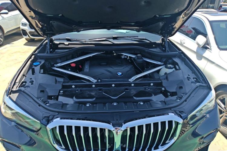 Used BMW X5 2022 xDrive30i M Sport Package Engine Bay