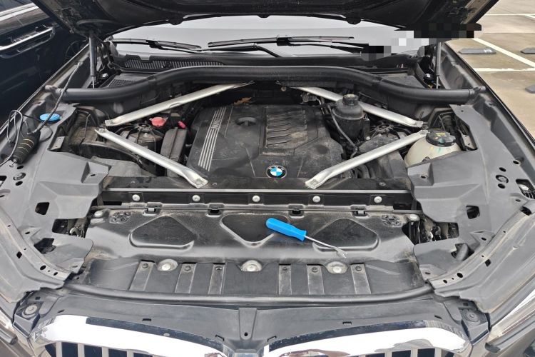 Used BMW X5 2022 xDrive40i M Sport Package Engine Bay