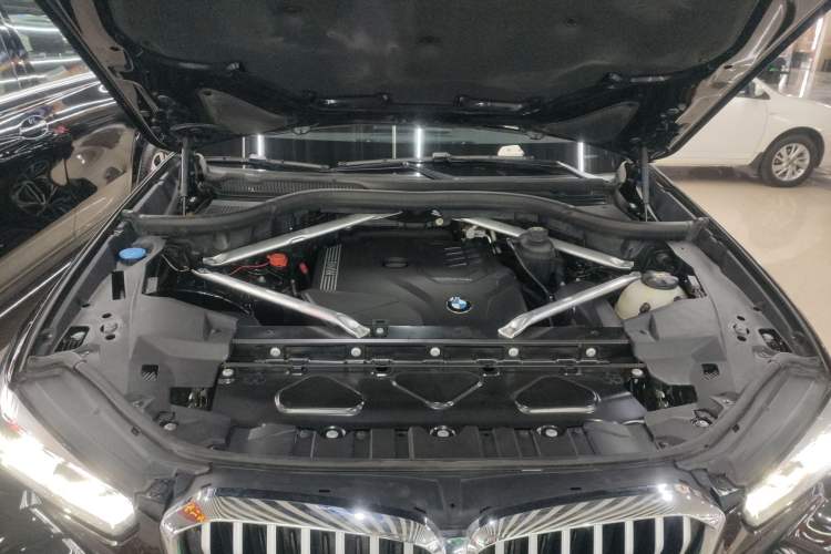 Used BMW X5 2022 xDrive30i M Sport Package Engine Bay