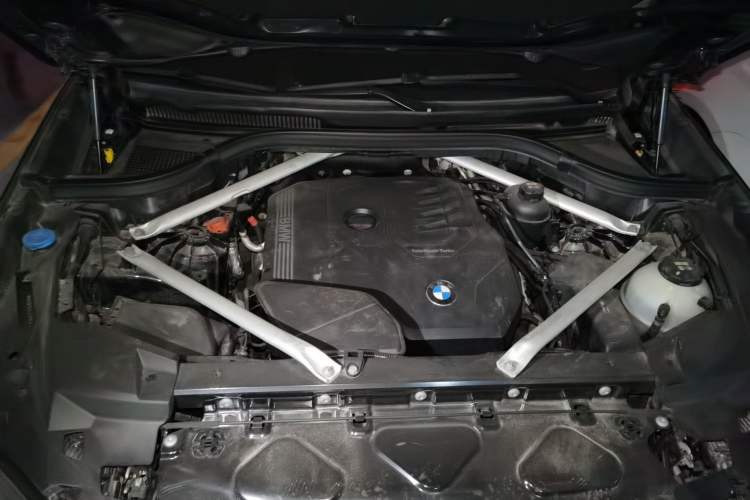 Used BMW X5 2022 xDrive 30Li M Sport Package Engine Bay