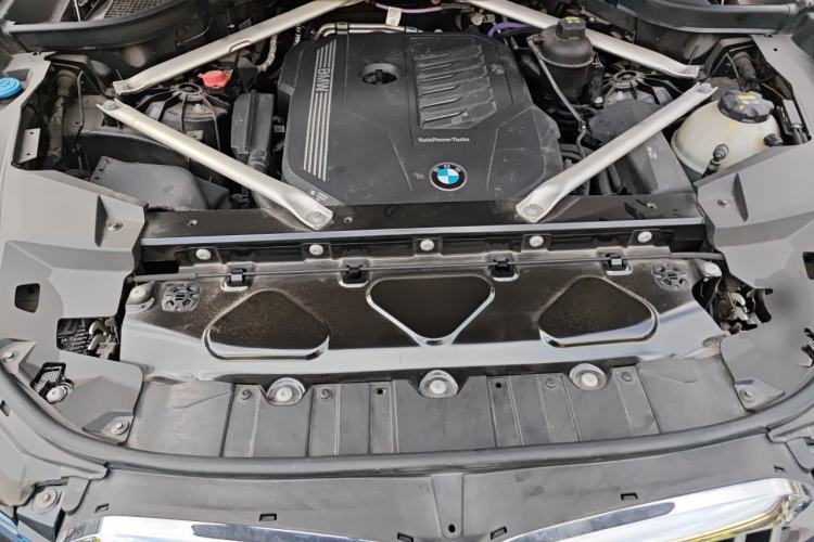 Used BMW X5 2022 Restyled xDrive 40Li M Sport Package Engine Bay