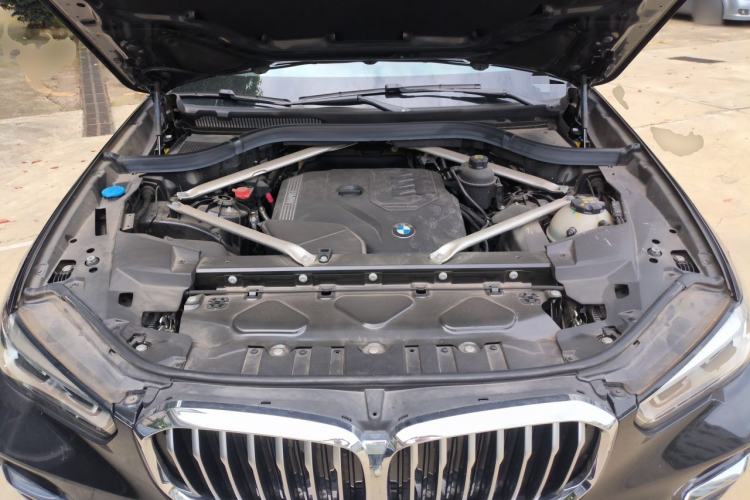 Used BMW X5 2022 Restyled xDrive 30Li Luxury Version M Sport Package Engine Bay