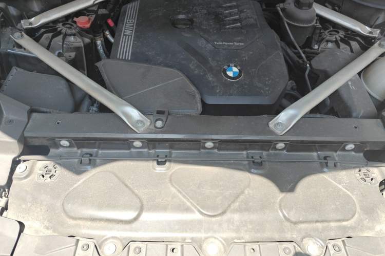 Used BMW X5 2022 xDrive 30Li Luxury M Sport Package Engine Bay