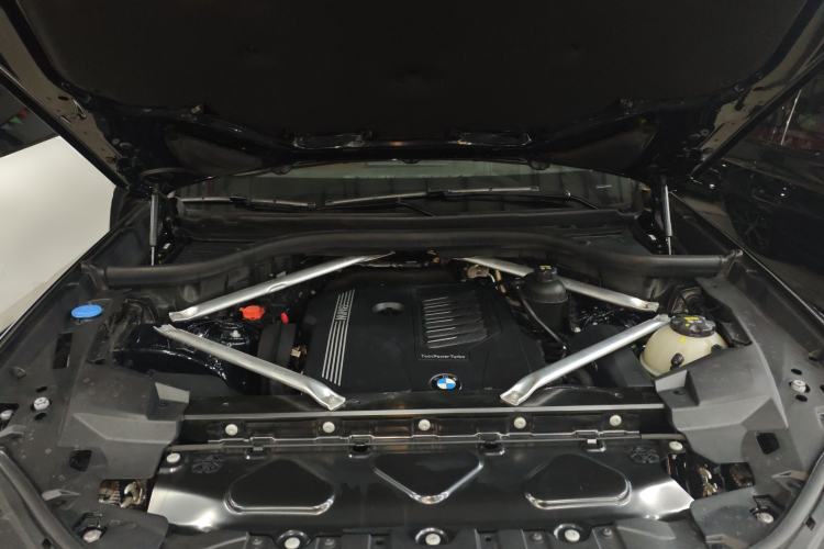 Used BMW X5 2022 xDrive40i Luxury Edition M Sport Package Engine Bay