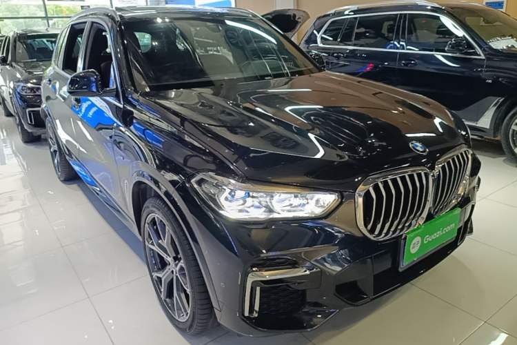 Used BMW X5 2022 xDrive 40Li M Sport Package Exterior 1