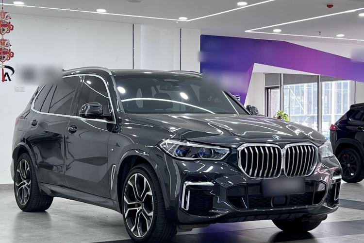 Used BMW X5 2022 Restyled xDrive 40Li Luxury Edition M Sport Package Exterior 1