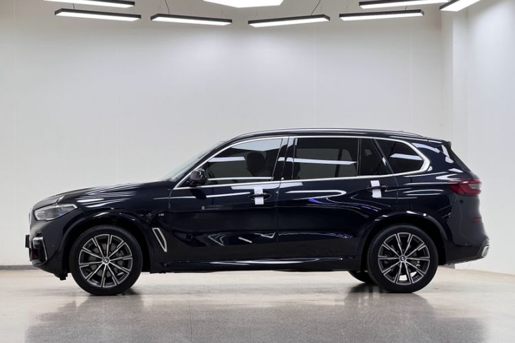Used BMW X5 2022 Restyled xDrive 30Li Luxury Version M Sport Package Exterior 1