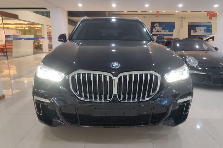 Used BMW X5 2022 Restyled xDrive 30Li Luxury Version M Sport Package Exterior 1