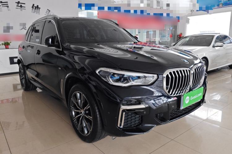 Used BMW X5 2022 Restyled xDrive 30Li Luxury Version M Sport Package Exterior 1