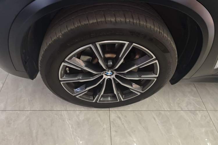 Used BMW X5 2022 Restyled xDrive 30Li M Sport Package Exterior 1
