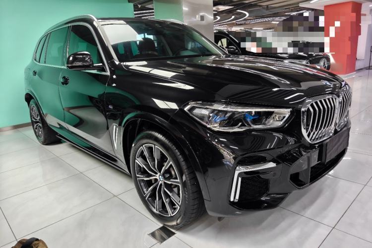 Used BMW X5 2022 Restyled xDrive 30Li Luxury Version M Sport Package Exterior 1