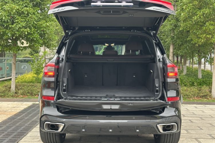 Used BMW X5 2022 Restyled xDrive 40Li M Sport Package Exterior 1