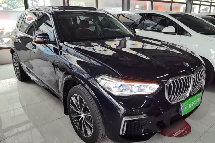 Used BMW X5 2022 Restyled xDrive 30Li Luxury Version M Sport Package Exterior 1