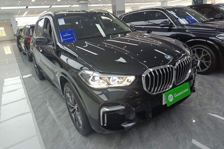 Used BMW X5 2022 Restyled xDrive 30Li Luxury Version M Sport Package Exterior 1