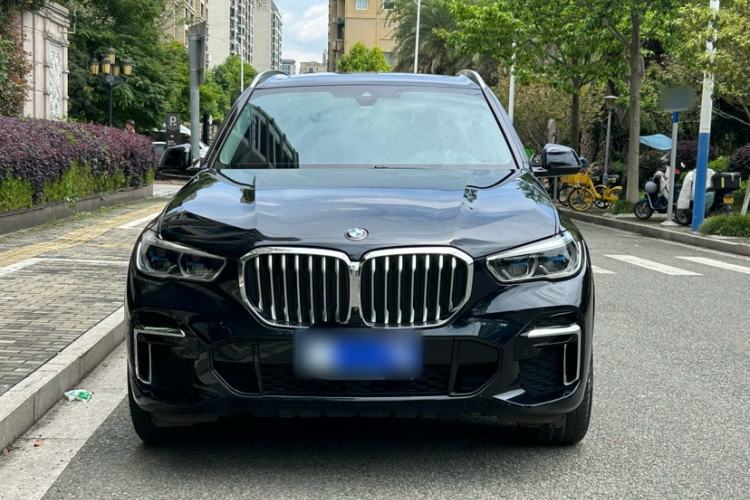 Used BMW X5 2022 Restyled xDrive 30Li Luxury Version M Sport Package Exterior 1