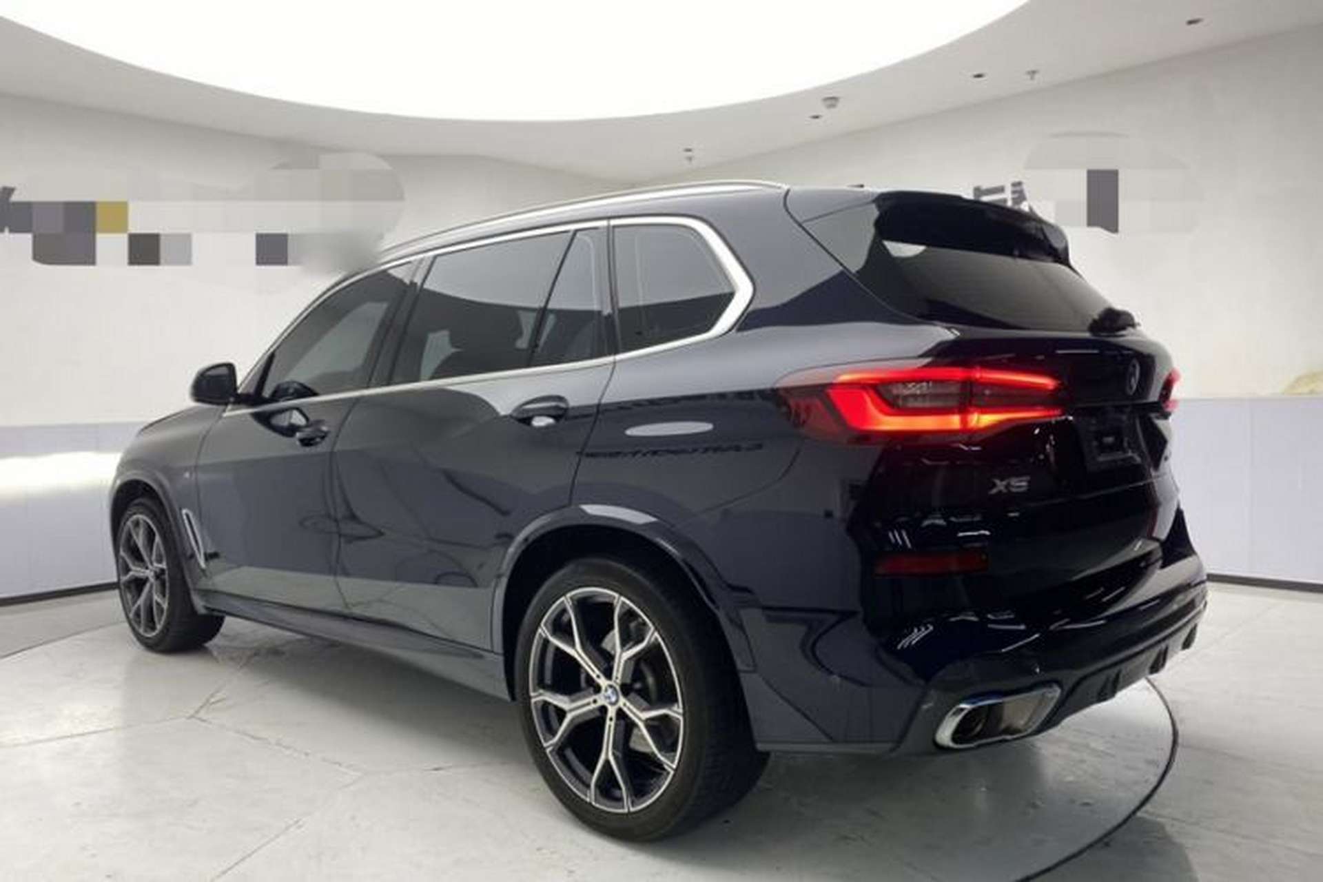 Used BMW X5 2022 Restyled xDrive 40Li M Sport Package Exterior 1