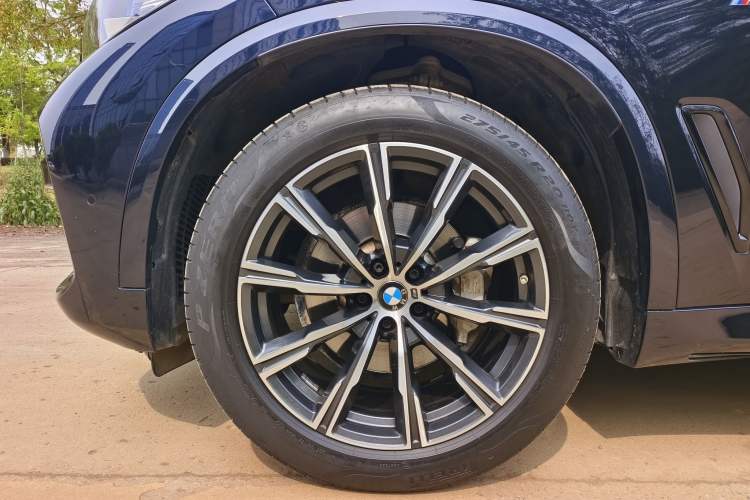 Used BMW X5 2022 xDrive30i M Sport Package Exterior 10
