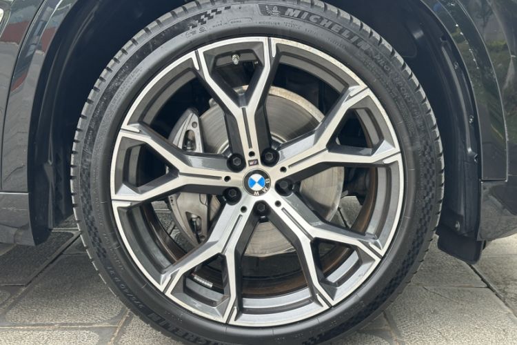 Used BMW X5 2022 Restyled xDrive 40Li M Sport Package Exterior 10