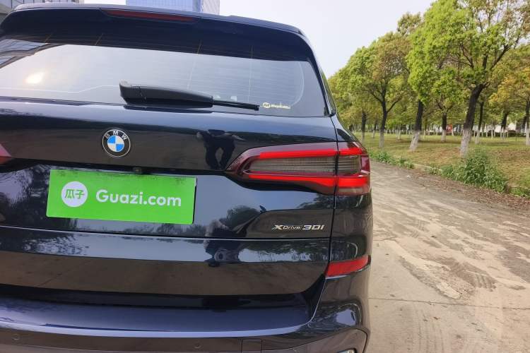 Used BMW X5 2022 xDrive30i M Sport Package Exterior 11