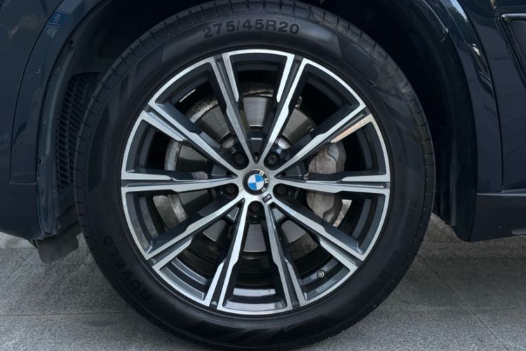 Used BMW X5 2022 xDrive30i M Sport Package Exterior 2