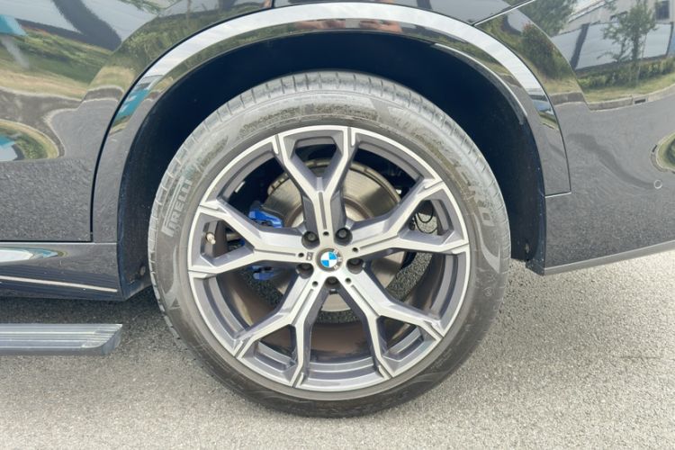 Used BMW X5 2022 xDrive40i Luxury Edition M Sport Package Exterior 2