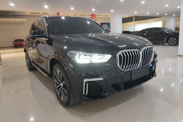 Used BMW X5 2022 Restyled xDrive 30Li Luxury Version M Sport Package Exterior 2