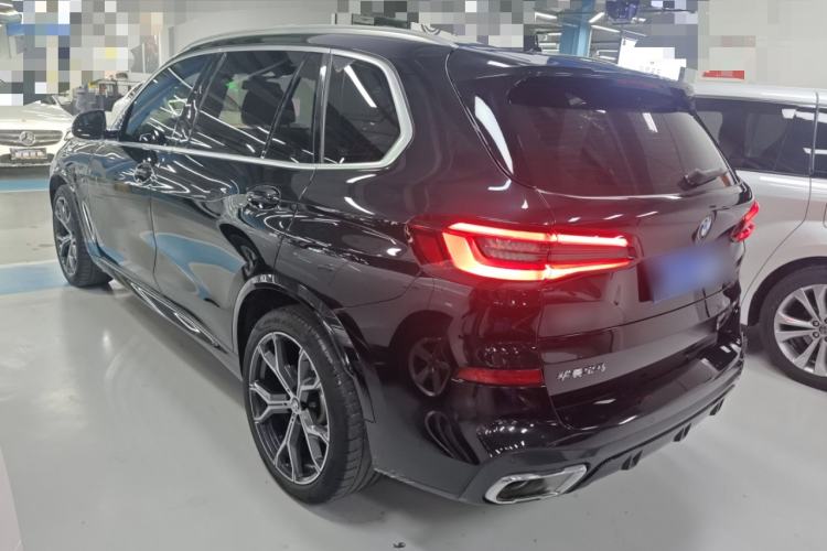 Used BMW X5 2022 Restyled xDrive 40Li M Sport Package Exterior 2