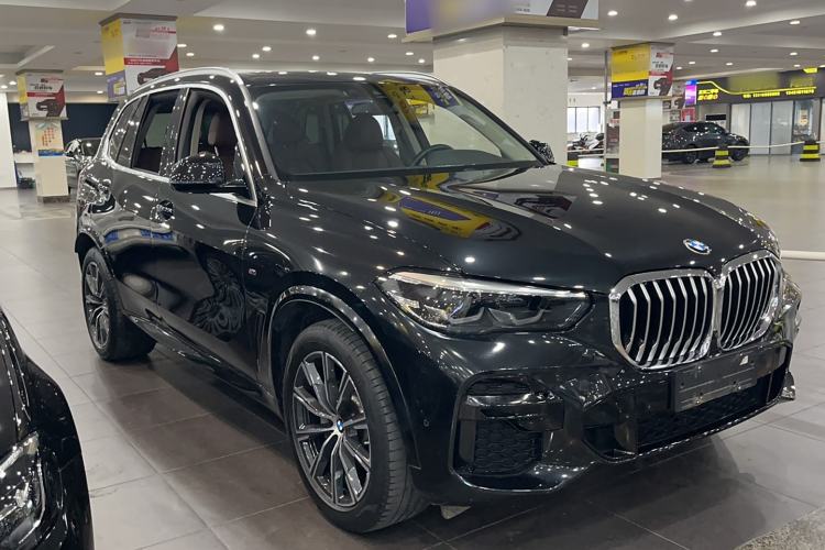Used BMW X5 2022 xDrive30i M Sport Package Exterior 2