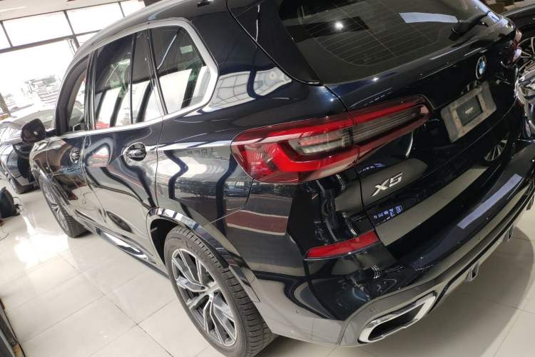 Used BMW X5 2022 xDrive40i M Sport Package Exterior 2