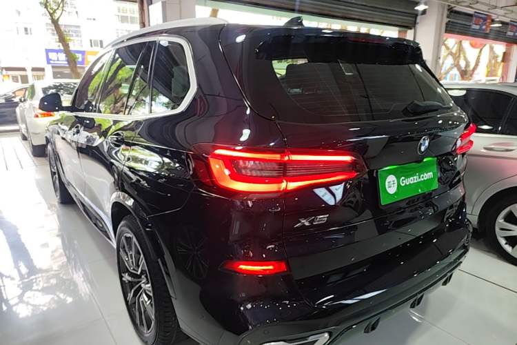 Used BMW X5 2022 xDrive30i M Sport Package Exterior 2