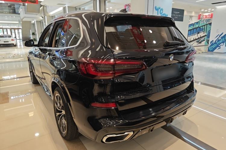 Used BMW X5 2022 xDrive30i M Sport Package Exterior 2