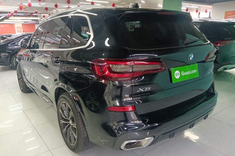 Used BMW X5 2022 Restyled xDrive 30Li Luxury Version M Sport Package Exterior 2