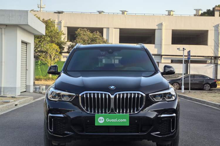 Used BMW X5 2022 Restyled xDrive 40Li M Sport Package Exterior 2