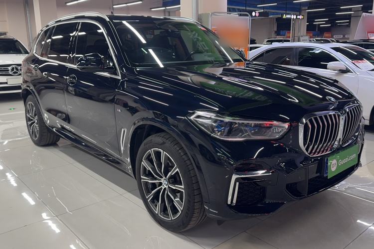 Used BMW X5 2022 xDrive 30Li Luxury M Sport Package Exterior 2