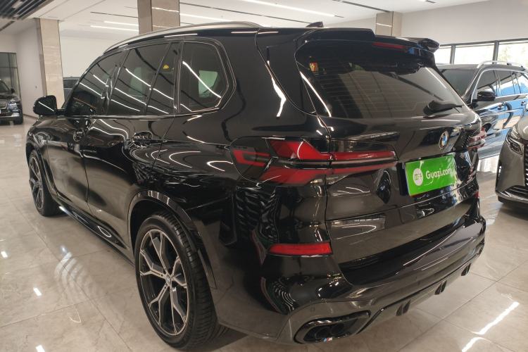 Used BMW X5 2022 xDrive40i Luxury Edition M Sport Package Exterior 2