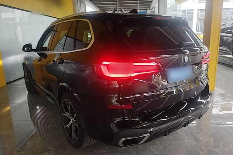 Used BMW X5 2022 xDrive40i Luxury Edition M Sport Package Exterior 2